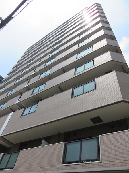 ライオンズマンション反町公園の外観