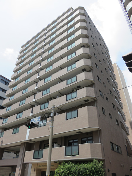 ライオンズマンション反町公園の外観