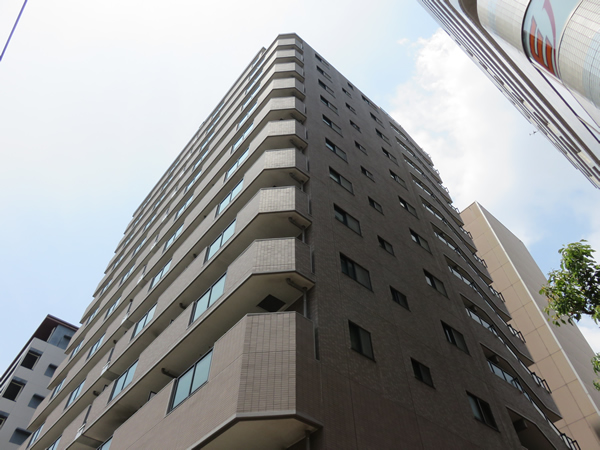 ライオンズマンション反町公園の外観