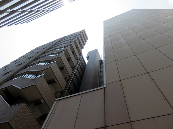 ライオンズマンション反町公園の外観