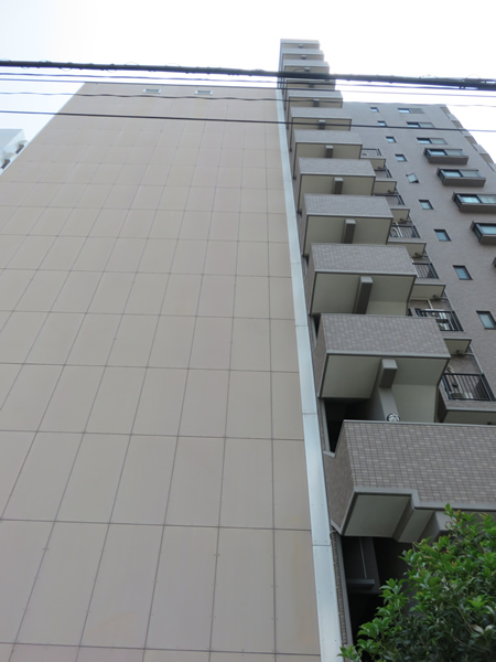 ライオンズマンション反町公園の外観