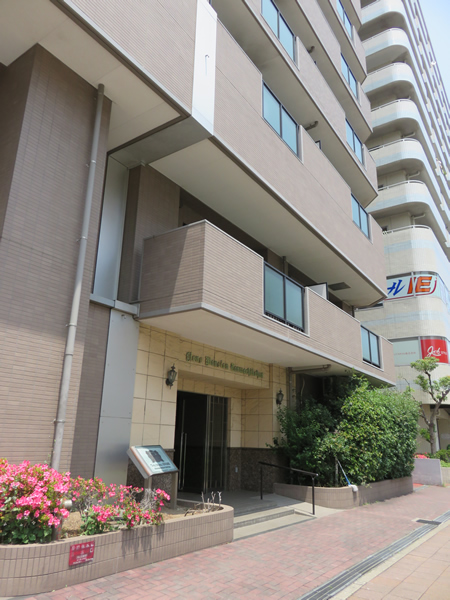 ライオンズマンション反町公園の外観