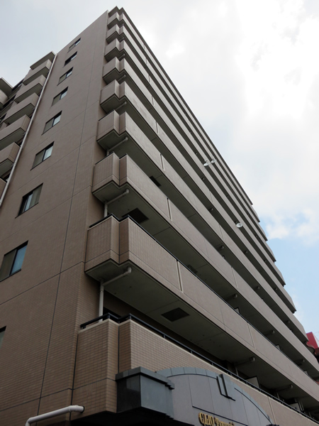 クリオ反町公園1番館の外観