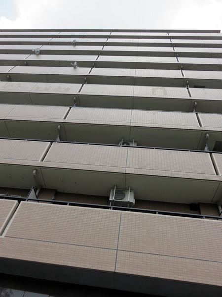 クリオ反町公園1番館の外観