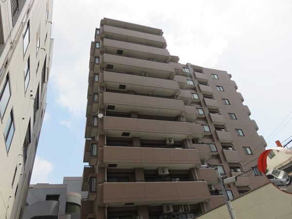 クリオ反町公園1番館の外観