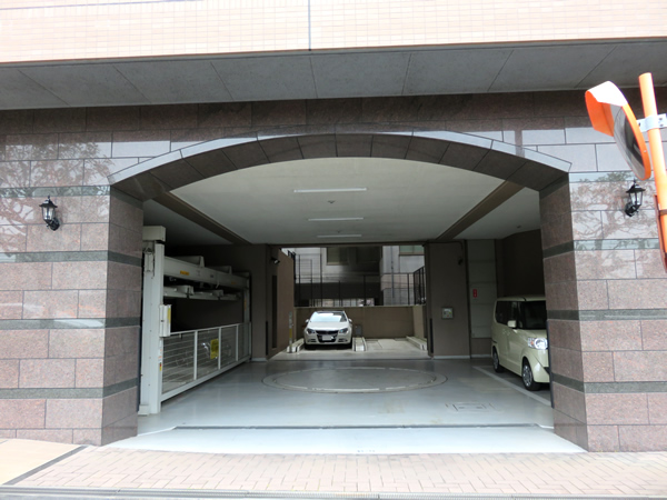 クリオ反町公園1番館の外観