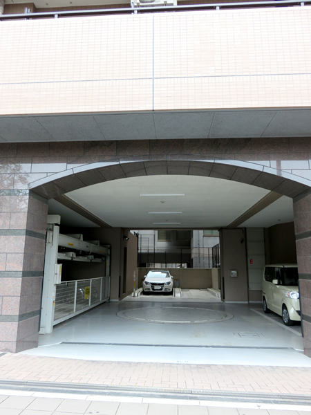 クリオ反町公園1番館の外観