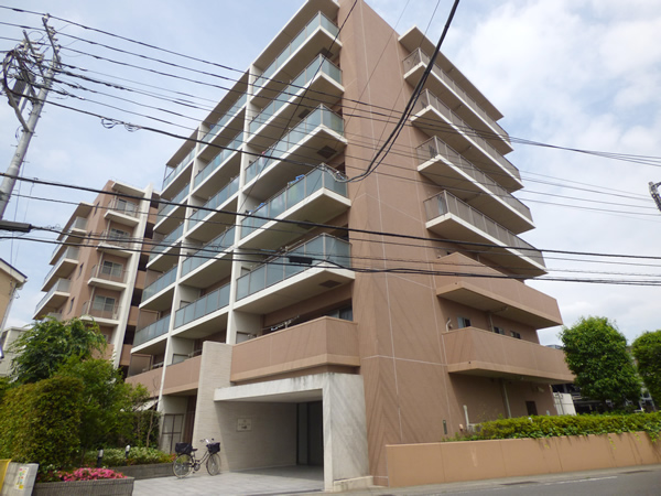 ライネスハイムひばりが丘の外観