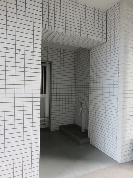 メインステージ横浜ポートサイドの外観