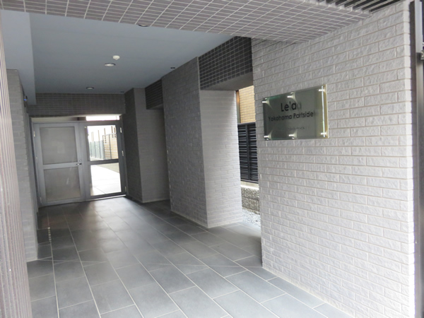 レア横濱ポートサイドの外観