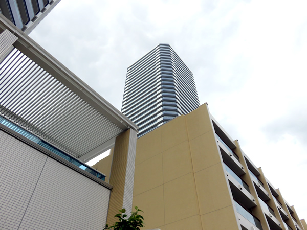 ザ・ヨコハマタワーズサウスコートの外観