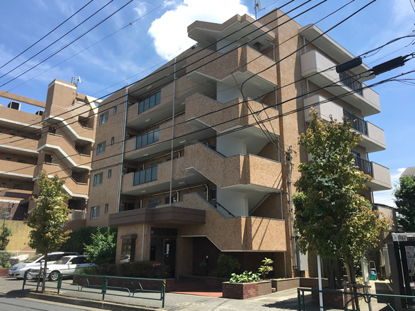 西武柳沢ローヤルコーポの外観