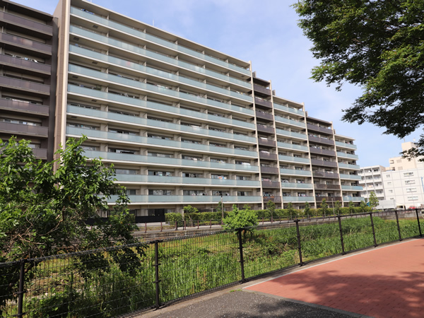 ルフォン久米川武蔵野けやきの杜の外観