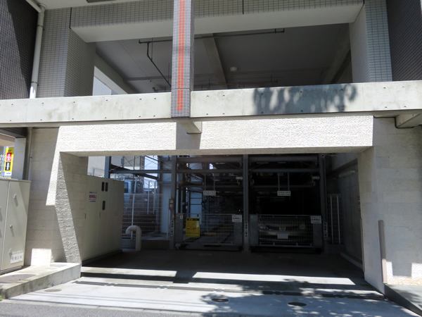 シュプレ新横浜の外観