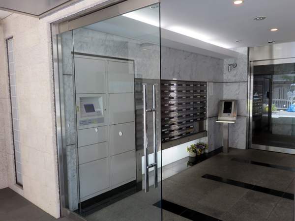 シュプレ新横浜の外観