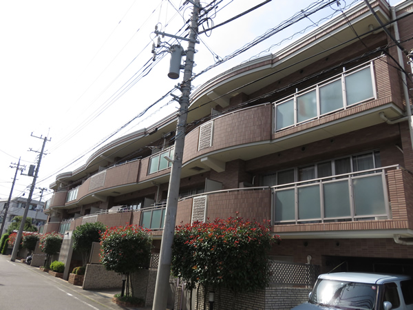 マイキャッスル宮前平ヴェルシェーナの外観