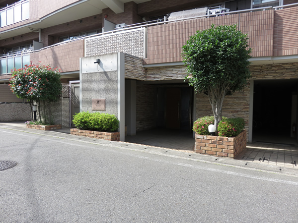 マイキャッスル宮前平ヴェルシェーナの外観