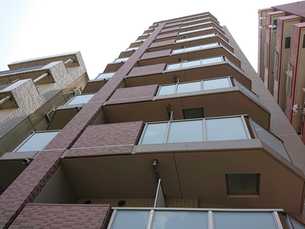 ラフィスタ伊勢佐木長者町駅前ウエストの外観