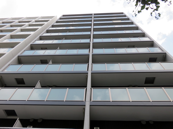 ジェノヴィア新横浜スカイガーデンの外観