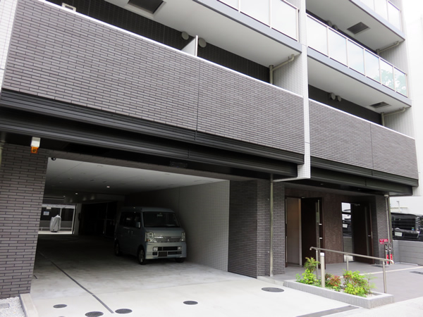 ジェノヴィア新横浜スカイガーデンの外観