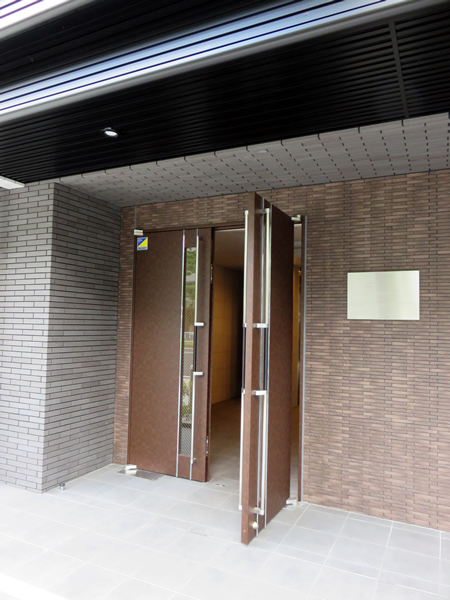 ジェノヴィア新横浜スカイガーデンの外観