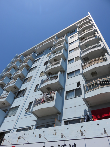 神奈川新町コーポの外観