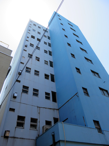 神奈川新町コーポの外観