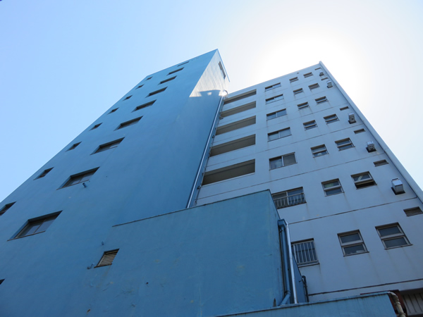 神奈川新町コーポの外観