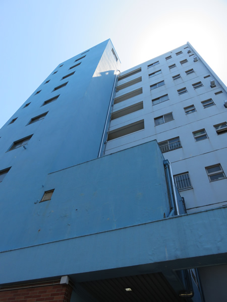 神奈川新町コーポの外観