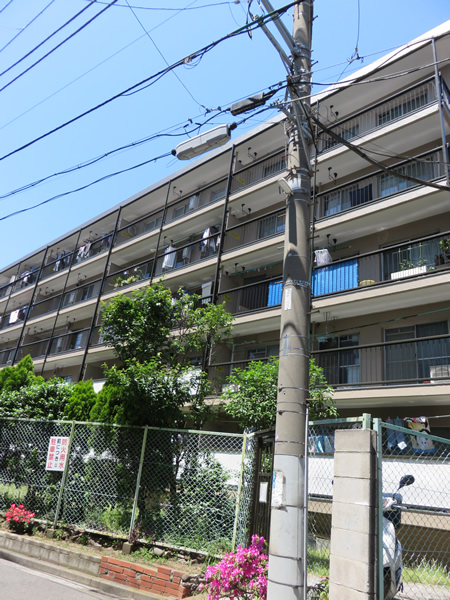 浦島町マンションの外観
