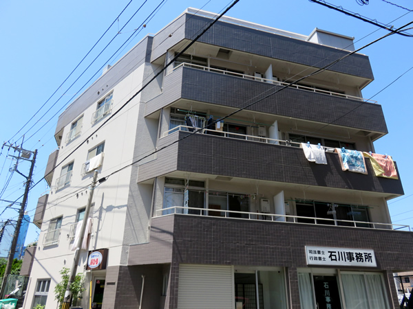 ハイラーク子安の外観