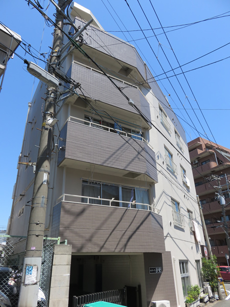 ハイラーク子安の外観