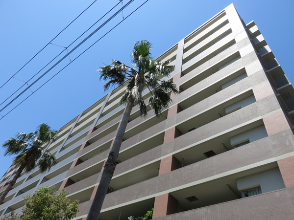 ライオンズマンションセントワーフ横濱ハーバーコートの外観