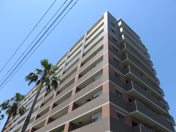 ライオンズマンションセントワーフ横濱ハーバーコートの外観