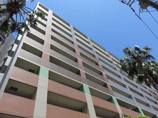 ライオンズマンションセントワーフ横濱ハーバーコートの外観