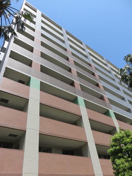 ライオンズマンションセントワーフ横濱ハーバーコートの外観