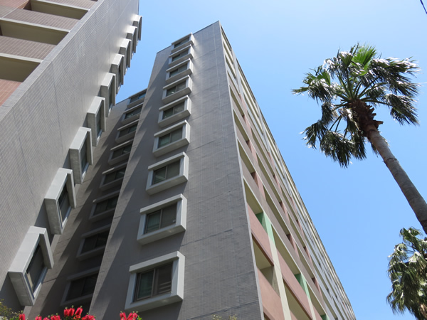 ライオンズマンションセントワーフ横濱ハーバーコートの外観