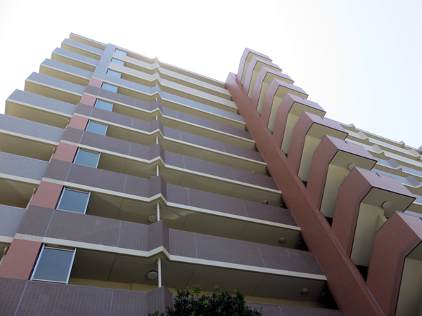 ライオンズマンションセントワーフ横濱ハーバーコートの外観