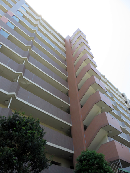 ライオンズマンションセントワーフ横濱ハーバーコートの外観