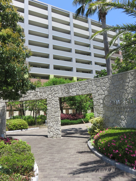 ライオンズマンションセントワーフ横濱パームコートの外観