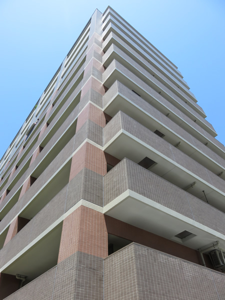 ライオンズマンションセントワーフ横濱ブライトコートの外観