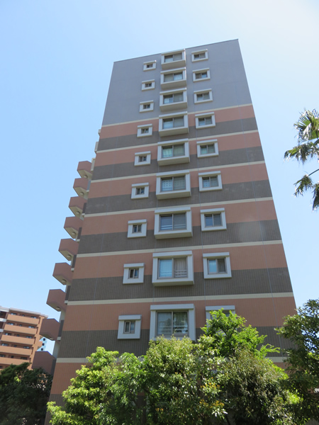 ライオンズマンションセントワーフ横濱キャナルコートの外観