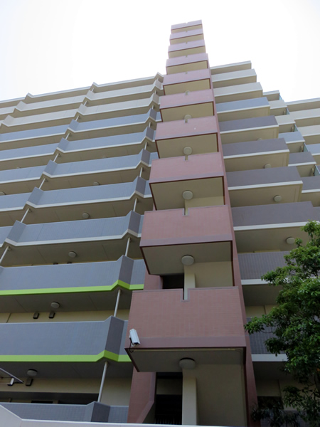 ライオンズマンションセントワーフ横濱キャナルコートの外観