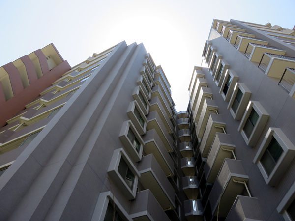 ライオンズマンションセントワーフ横濱キャナルコートの外観