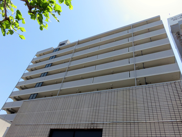 クリオ神奈川新町2番館の外観