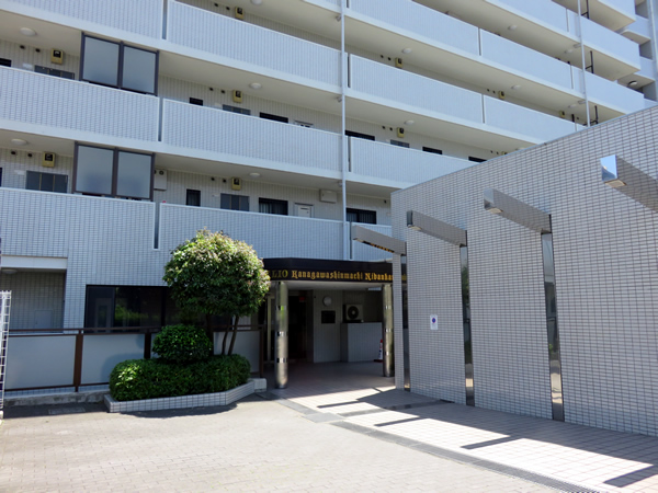 クリオ神奈川新町2番館の外観