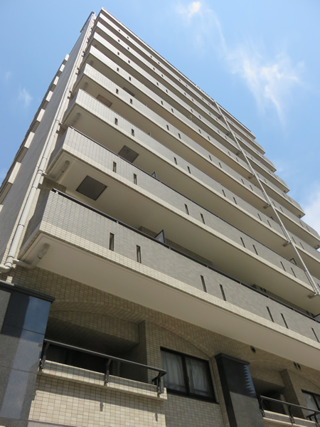 アルカーデン新横浜の外観