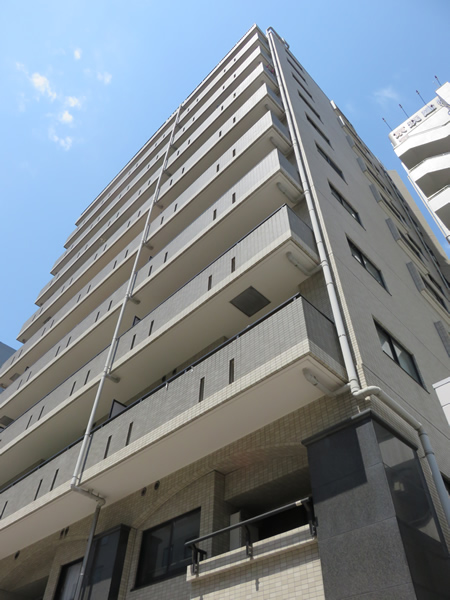 アルカーデン新横浜の外観