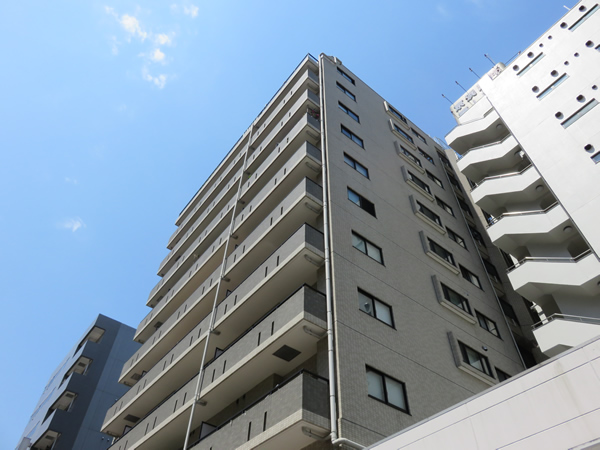 アルカーデン新横浜の外観