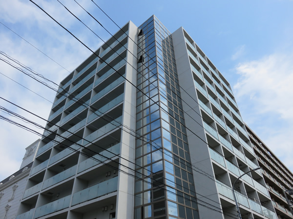 リストレジデンス新横浜の外観